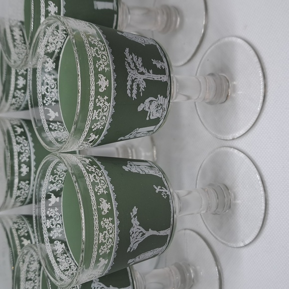 7 Jeanette Hellenic green footed wine glasses - Picture 2 of 8